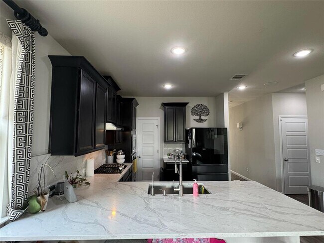 Building Photo - 1529 Carlene Pruett St