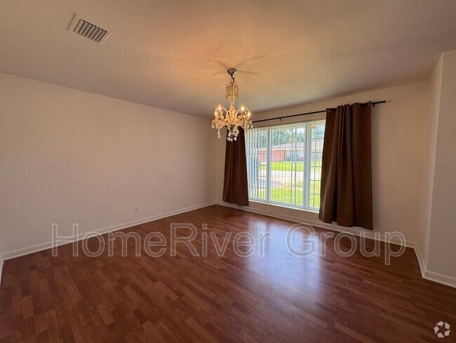 Building Photo - 2907 Caballero Dr