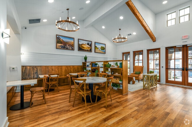 Interior Photo - Cypress Creek Stoney Ridge