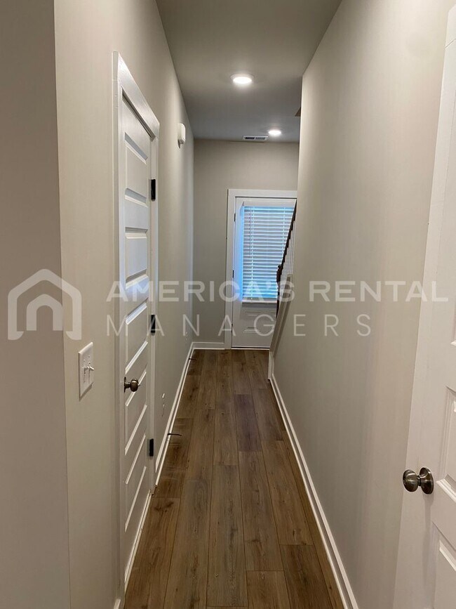Building Photo - Home for Rent in Weaver, AL!!! SIGN A 13 M...