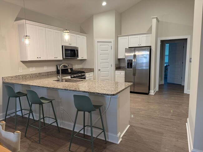 Foto del edificio - Luxury Coastal Living in Surf City -117 S Boca Bay Ln