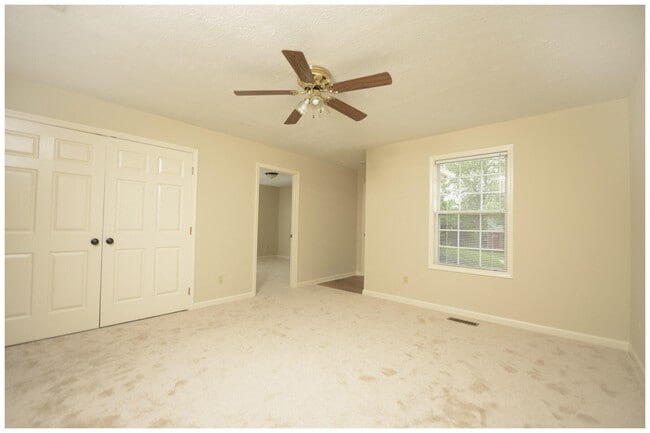 Building Photo - 107 Oakmont Ln