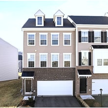 Building Photo - 106 Sweetwater Dr