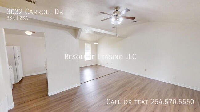 Foto del edificio - 3032 Carroll Dr