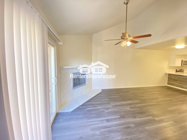 Building Photo - 2122 E Kirkland Ln