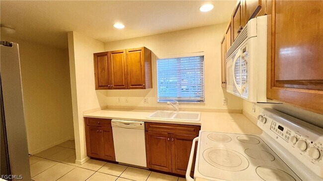 Foto del edificio - 9440 Ivy Brook Run