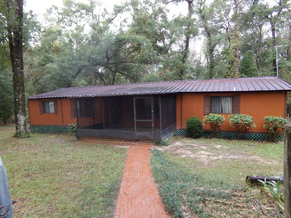 Primary Photo - 1628 Silver Lake Rd