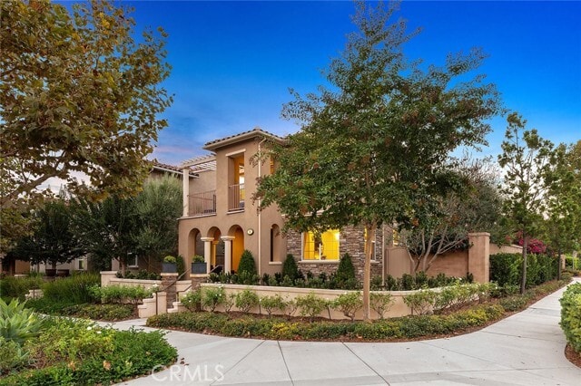 Building Photo - 11 Golf Dr