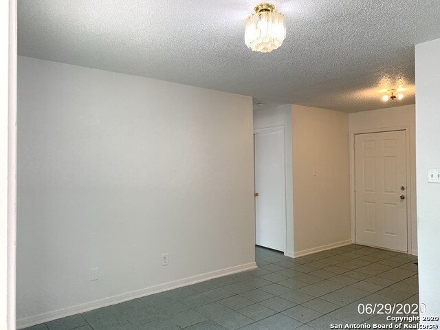 Building Photo - 207 E Baylor