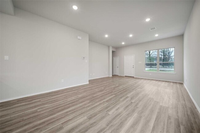 Foto del edificio - 17044 White Birch Ln