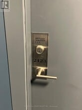 Building Photo - 3270 Sheppard Ave E