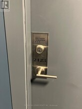 Building Photo - 3270 Sheppard Ave E