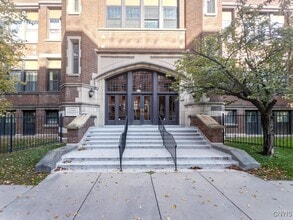 Building Photo - 917 Madison St Building Photo - 917 Madison St