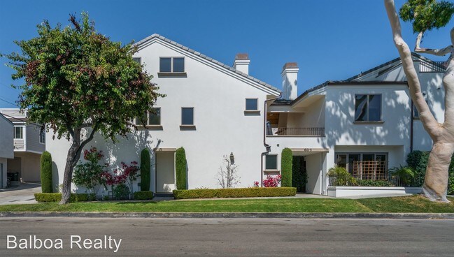 Foto del edificio - 601 1/2 Poinsettia Ave