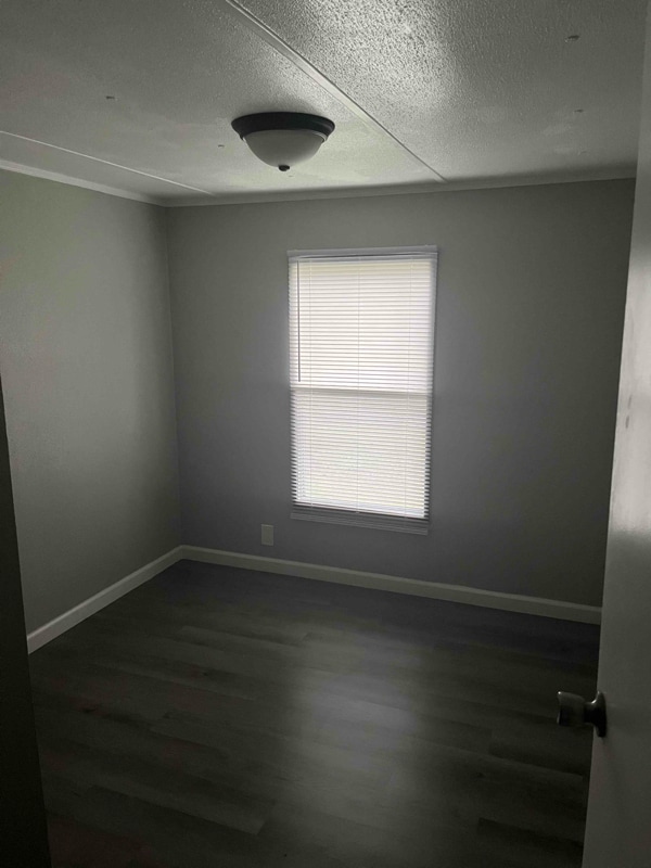 Building Photo - 302 Cottonwood Ln