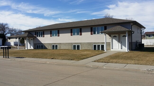 Building Photo - 601 Thomas Dr