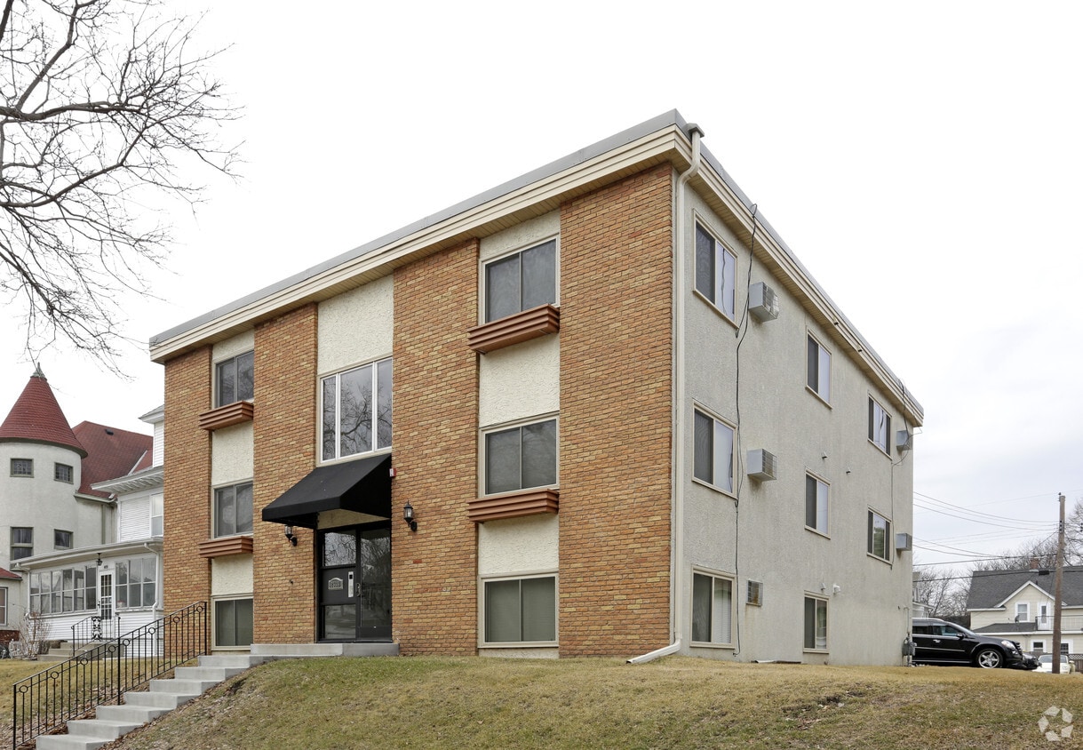 Primary Photo - 2536 Colfax Ave S