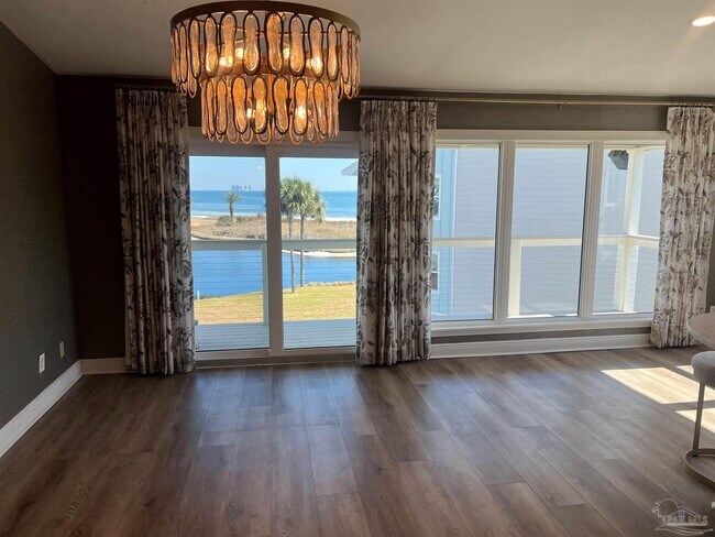 Foto del edificio - 200 Pensacola Beach Rd