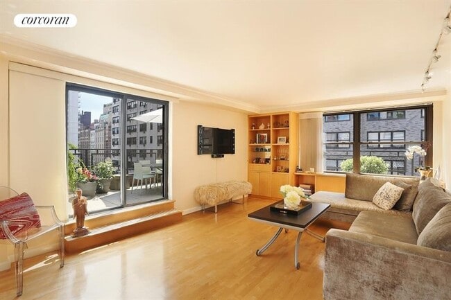 Building Photo - 225 E 57th St