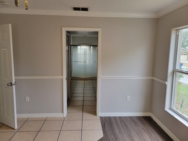 Foto del edificio - 843 Park Valley Cir