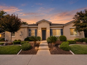 Building Photo - 674 Lilly Cross Dr