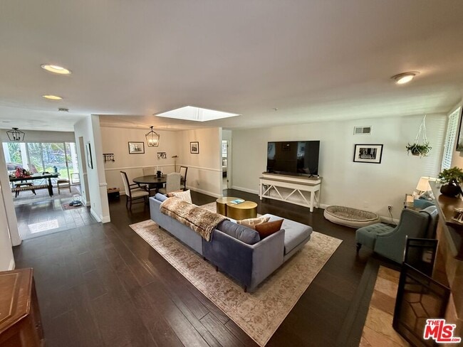 Building Photo - 1097 Finrod Ct
