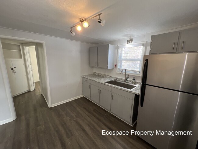 Building Photo - 1 Bedroom 1 Bathroom Carriage House in Whe...