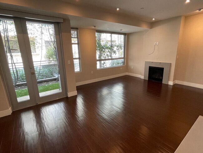 Foto del edificio - 1666 Greenfield Ave