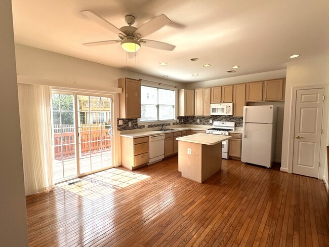Foto del edificio - 8105 Rainwater Cir