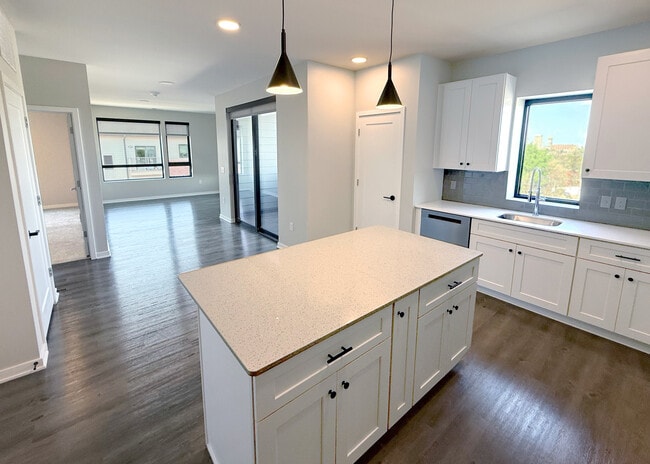 Building Photo - Leavenworth Lofts