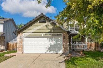 Building Photo - 2649 Fernwood Pl