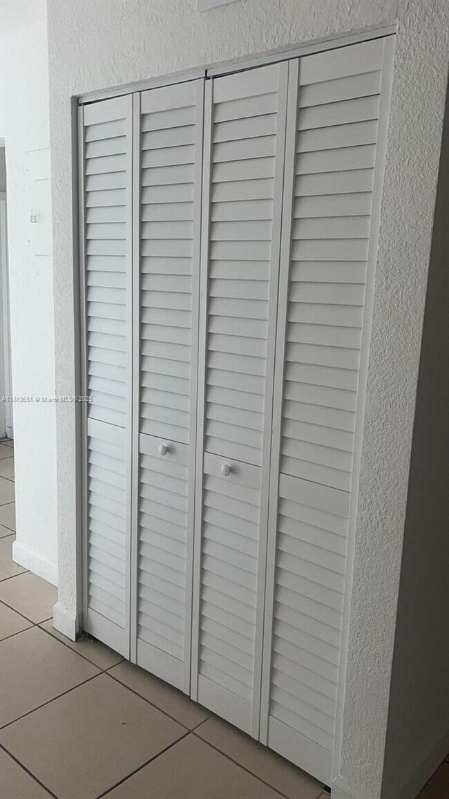 Foto del edificio - 4820 NW 9th Dr