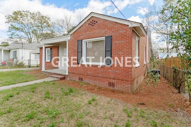 Foto del edificio - REDUCED! - HOLIDAY SPECIAL! SIGN A LEASE B...