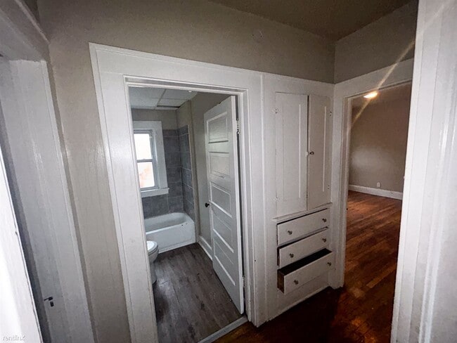Foto del edificio - 2 br, 1 bath Duplex - 390 East 162nd Stree...
