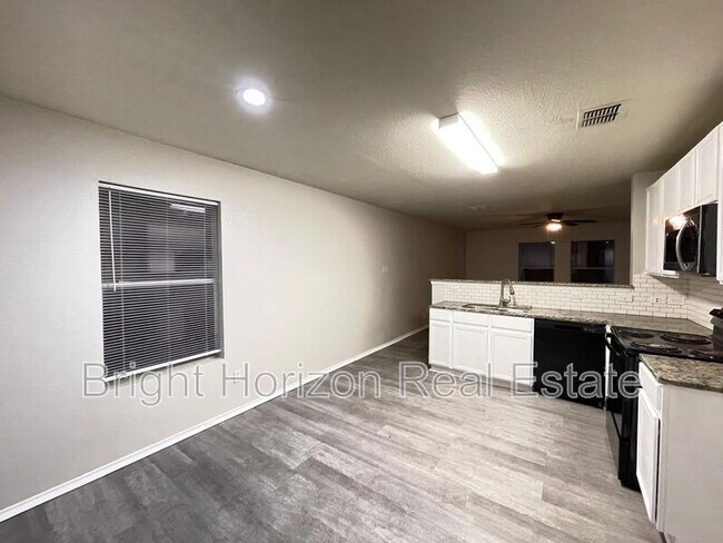Foto del edificio - 1512 Queens Brook Ln