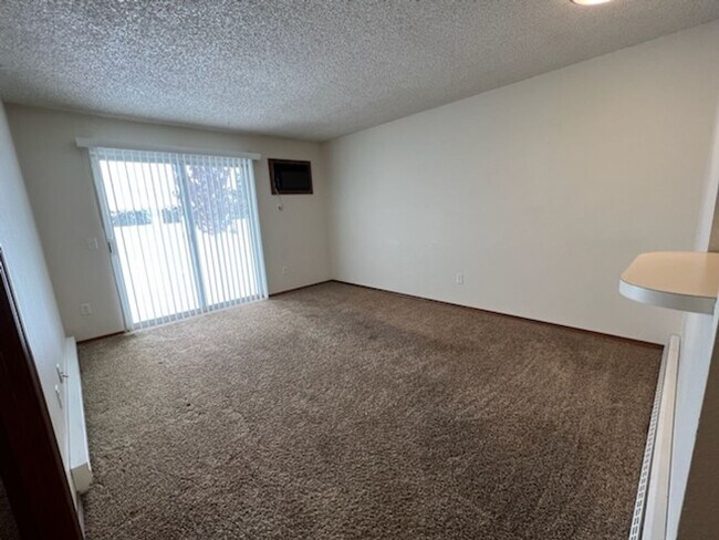 Foto del edificio - 310 N Georgia Ave