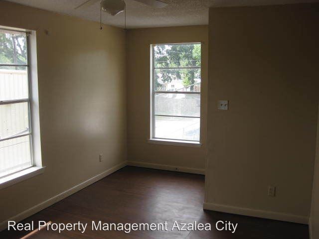 Building Photo - 637 Glenwood St