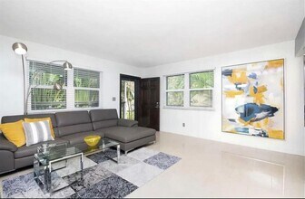 Building Photo - 1473 NW 10th St