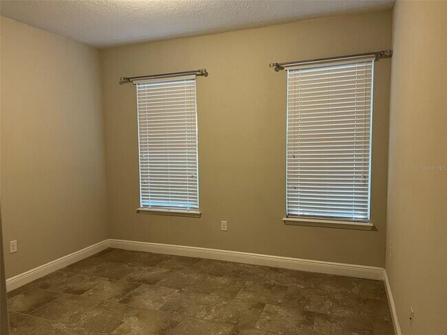 Foto del edificio - 2924 Lobelia Dr