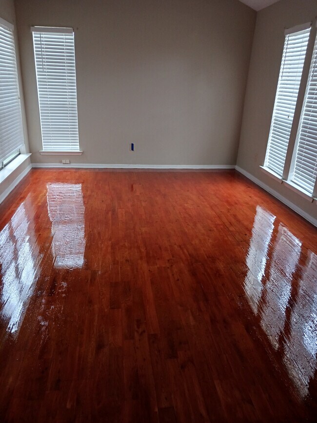 Foto del edificio - 2202 Hammerwood Dr