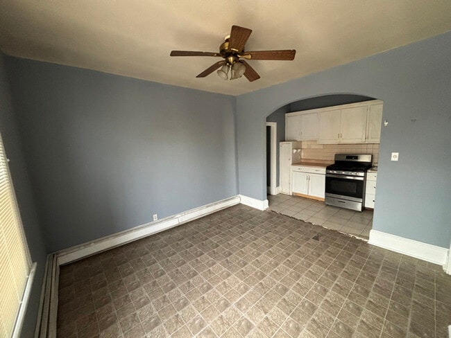 Photo - 1003 W Main St Apartment