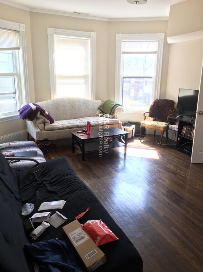 Foto del edificio - 28 Willow Ave