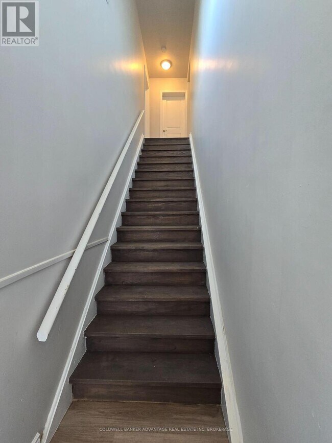 Photo du bâtiment - 936 E Main St