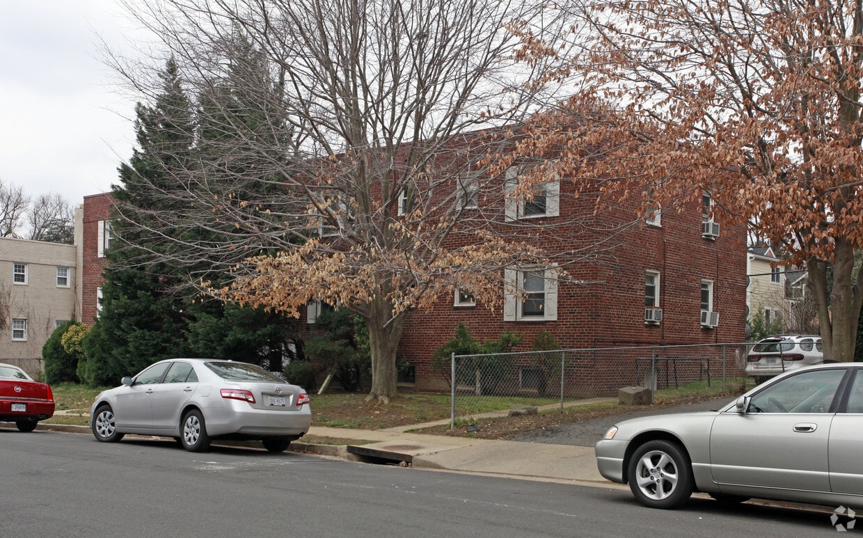 Building Photo - 1110 N Kenilworth St