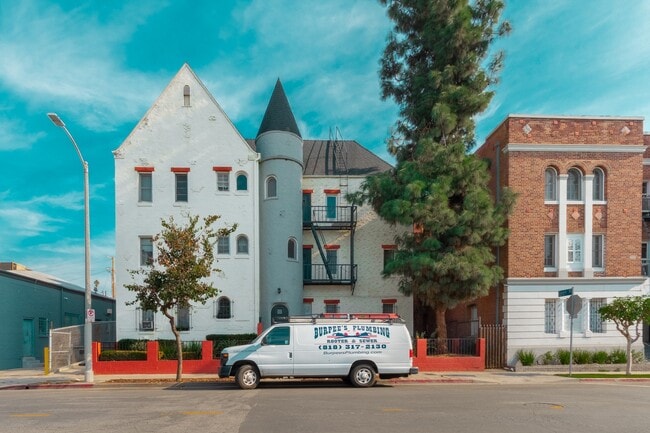 Building Photo - 130 N Westmoreland Ave