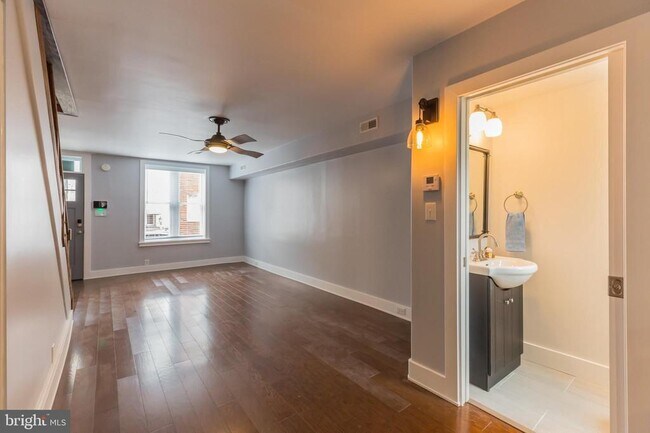 Foto del edificio - 2027 S Beechwood St