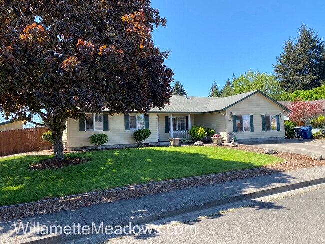 Building Photo - Beautiful 3 Bedrooms, 2 Bathrooms, In Aumsville