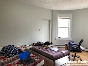 Building Photo - 8-10 Oakland St. Unit 3
