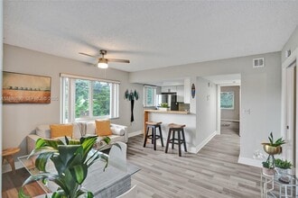 Building Photo - 335 SW 20th St