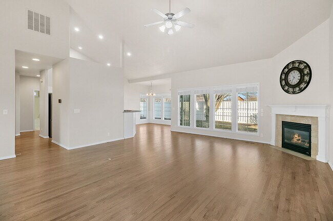 Foto del edificio - 10460 W Achillea St